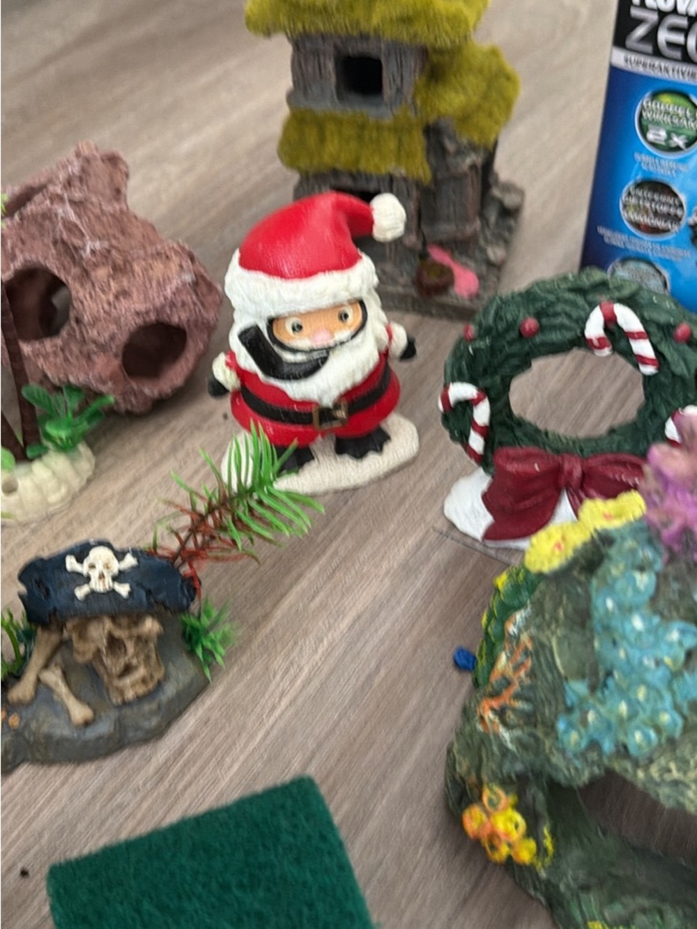 Assorted Aquarium necessities - Picture 5 of 6